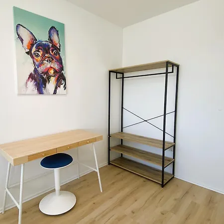 Perfect For Up To 6 People Apartment *